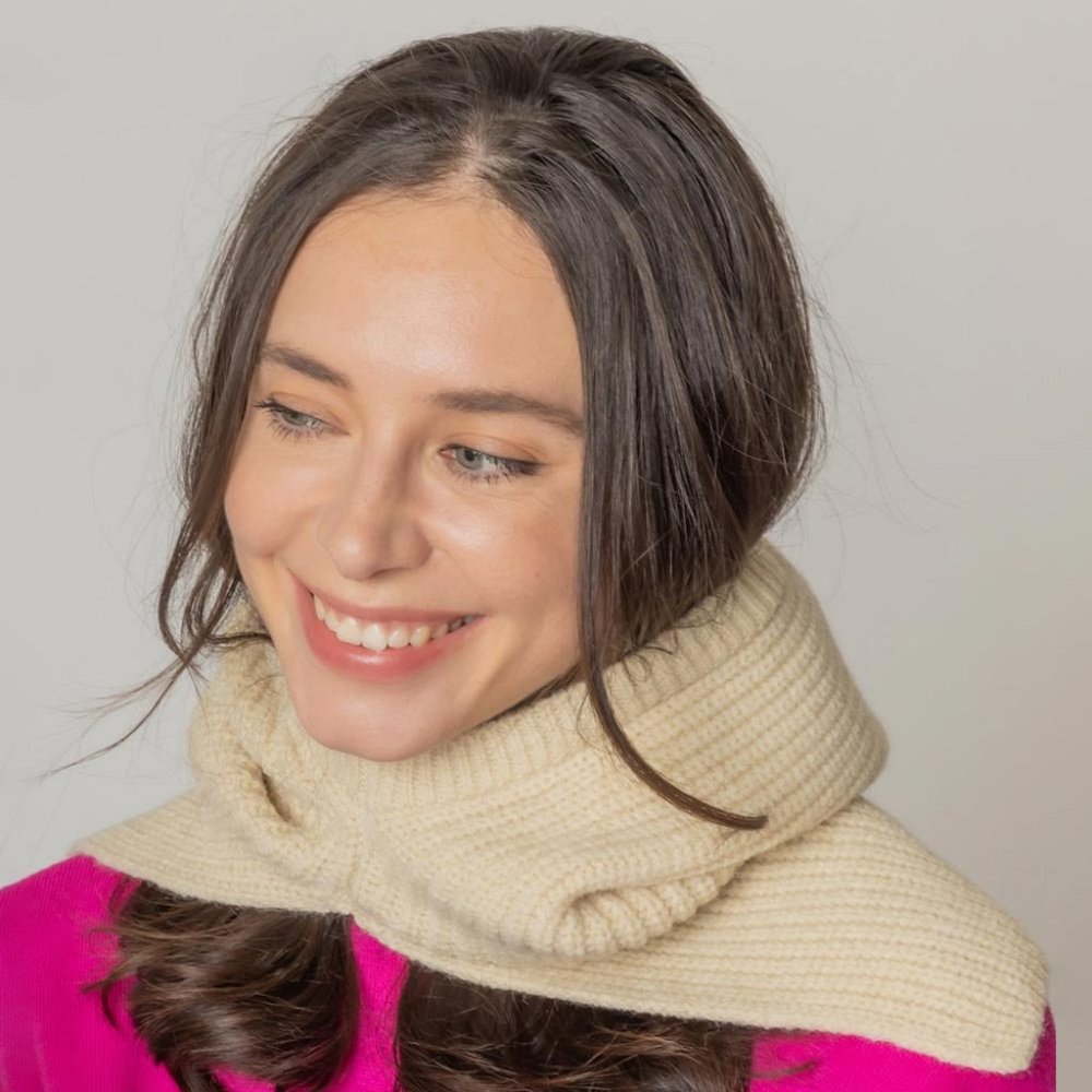 • Solid Color Snood Hat